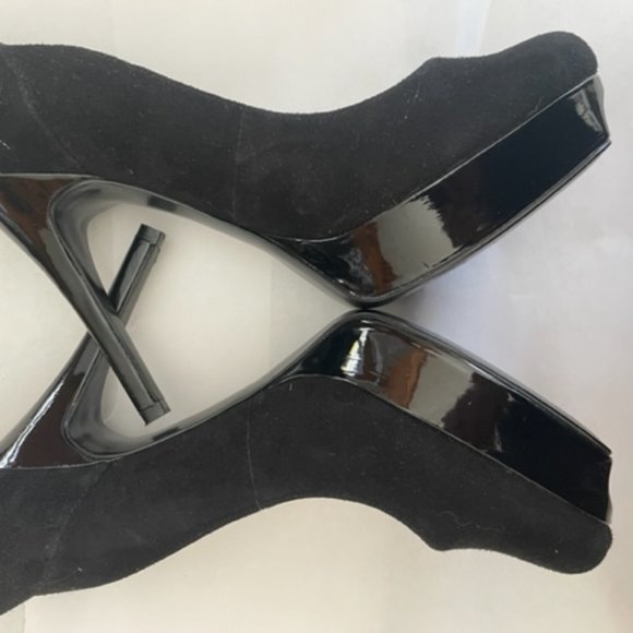 Black Suede and Patent leather pump heels - Picture 3 of 6